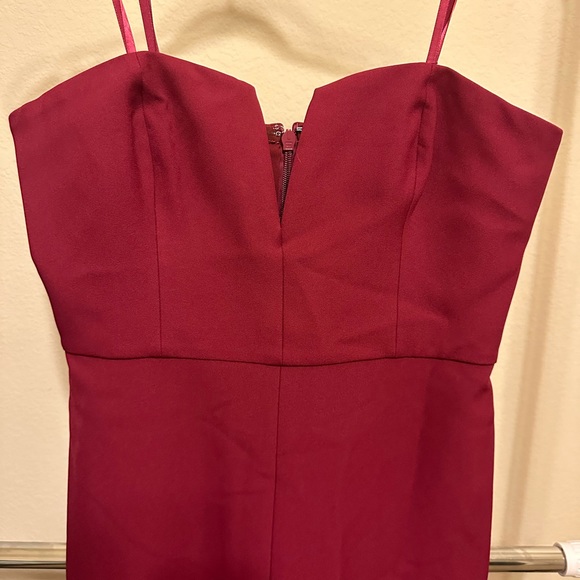 BCBGMAXAZRIA
Notched Strapless Gown - Picture 3 of 12